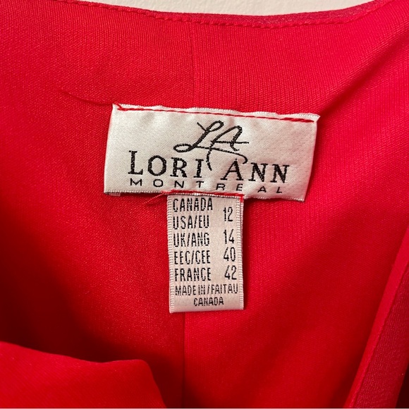 Elegant Vintage Red Midi Dress with Spaghetti Straps - Picture 3 of 5